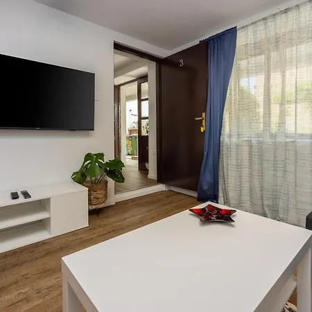 Ciro Apartment *