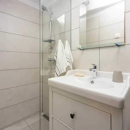 Ciro Apartment Selce