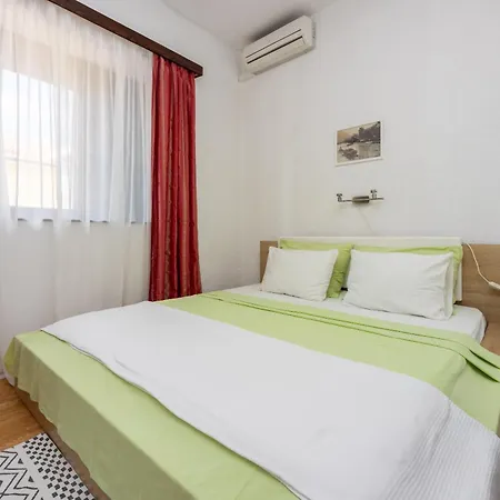 Ciro Apartment Selce